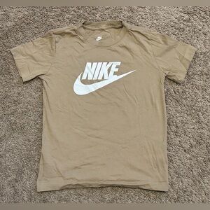 Brown/tan Nike shirt
